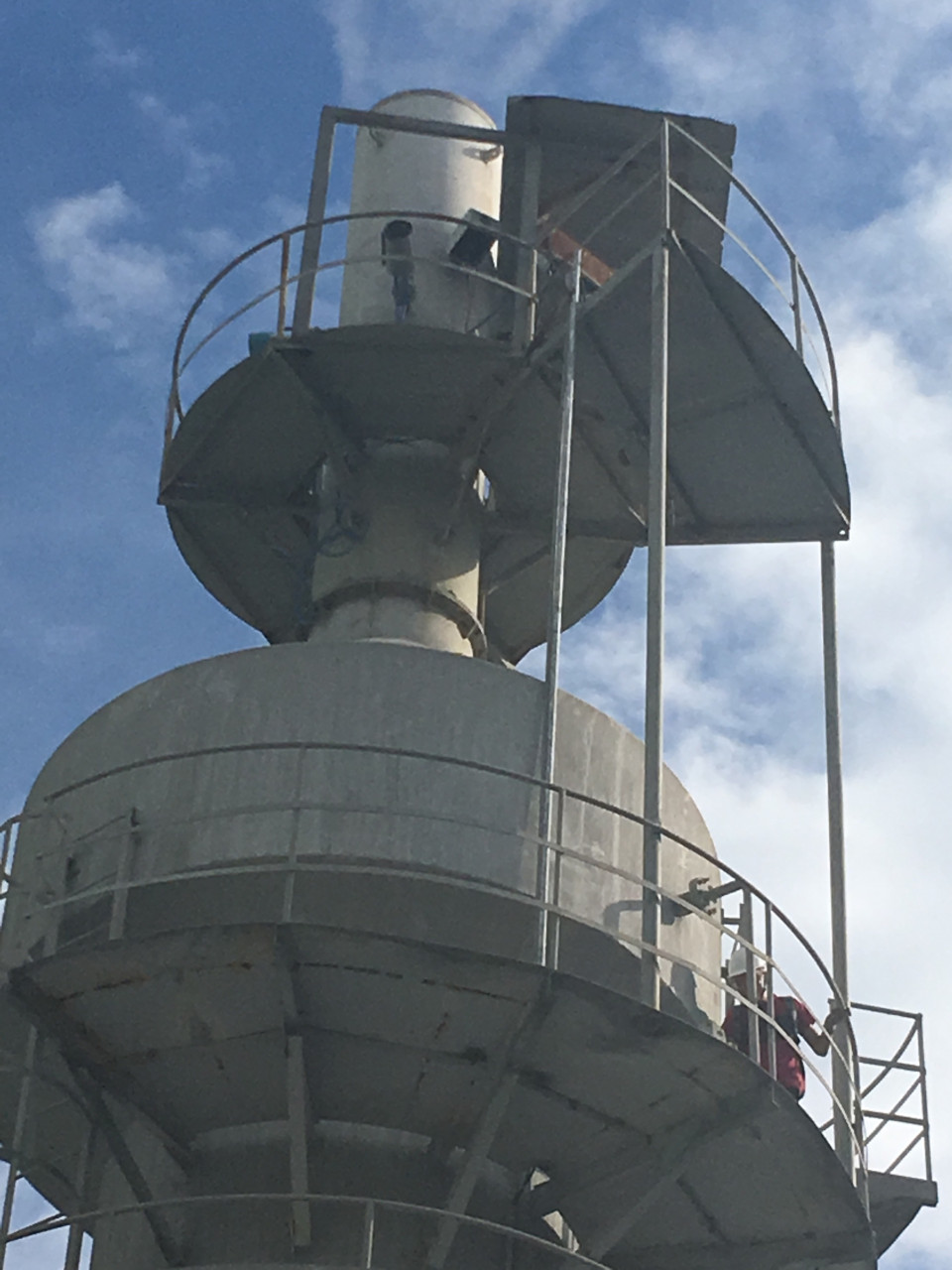 Lắp đặt trạm quan trắc khí thải